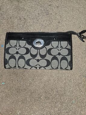 Coach Signature Zip Wristlet